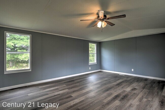 Building Photo - 3 br, 2 bath House - 205 Burnett Chapel Ln