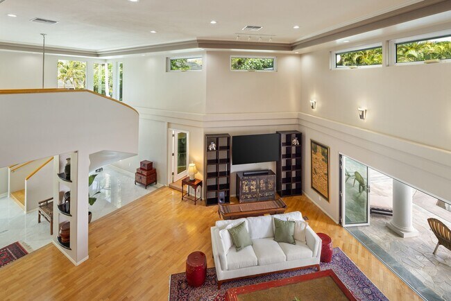 Building Photo - LUXURY RESORT 5/4.5/3+ HOME IN KAHALA, MUS...