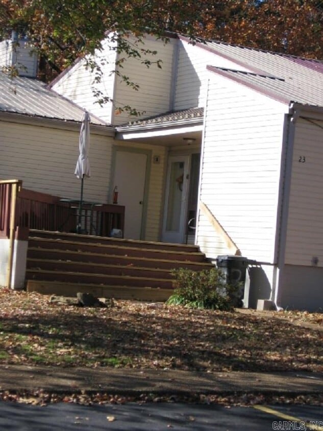 Building Photo - 134 Richwood Dr