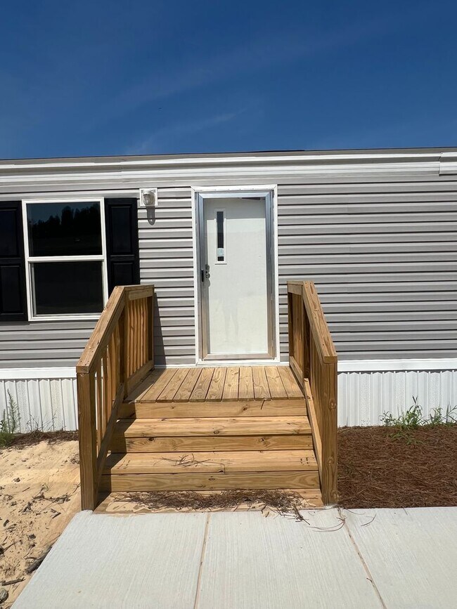 Building Photo - New! Move In Ready & Close to Downtown Aynor!