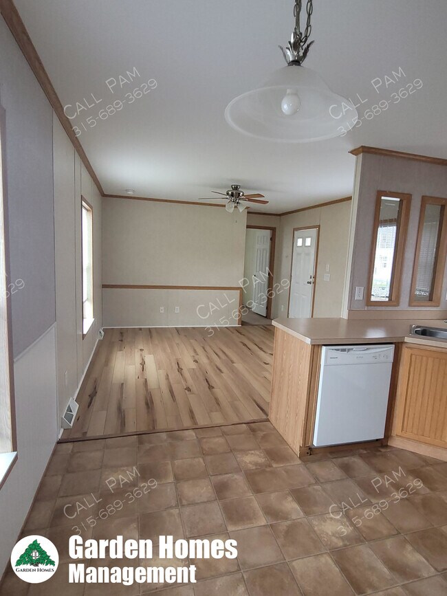 Building Photo - 6 Lily Ln