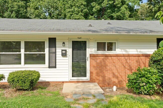 Foto del edificio - 548 Todd Dr NE