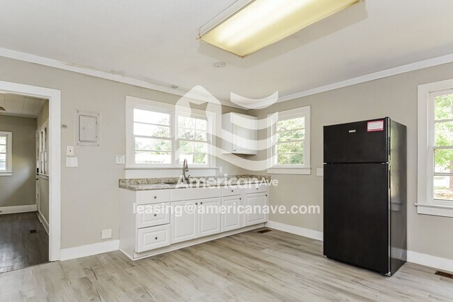 Foto del edificio - 4703 Jefferson St