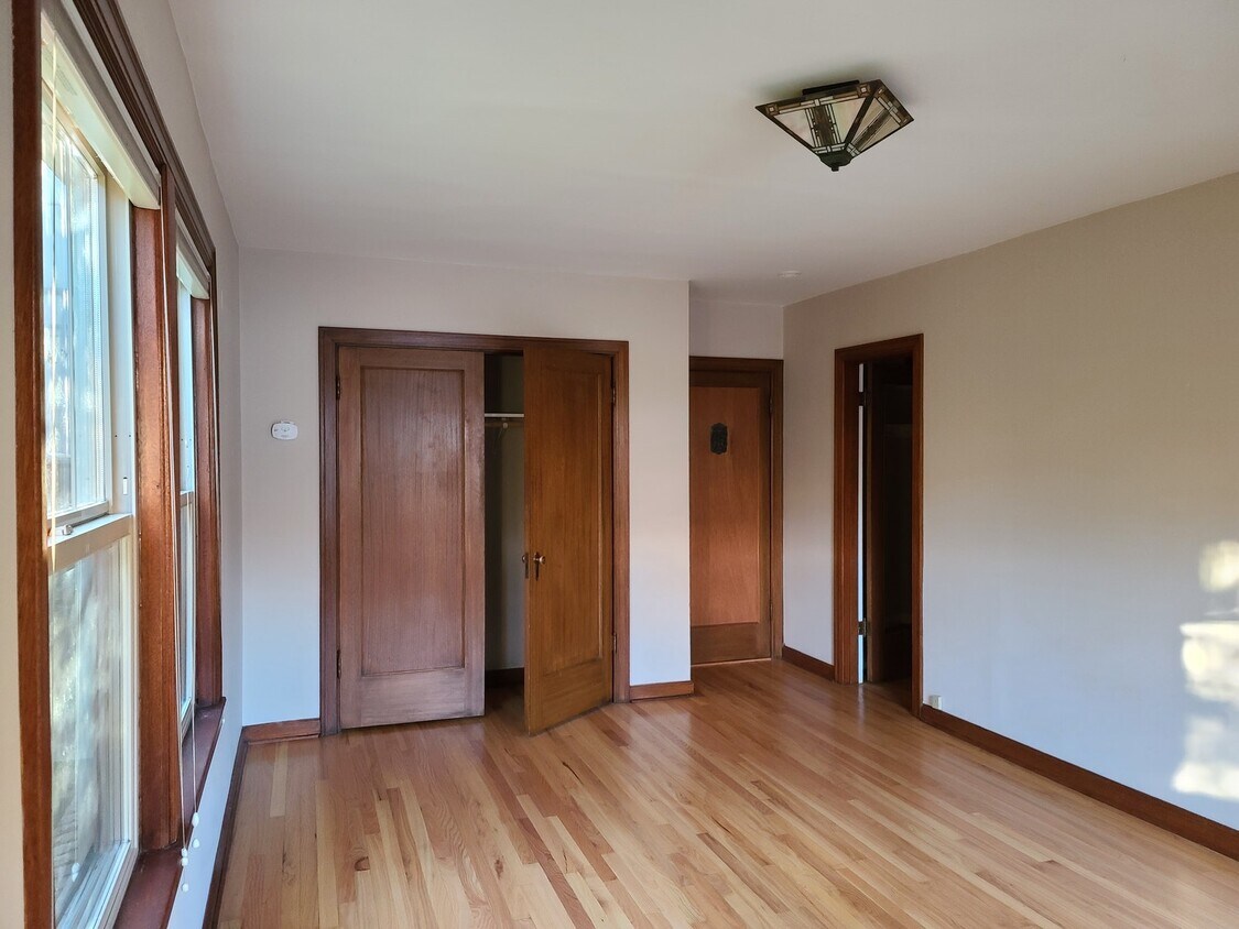 Primary Photo - 956 10th Avenue East, Unit 105