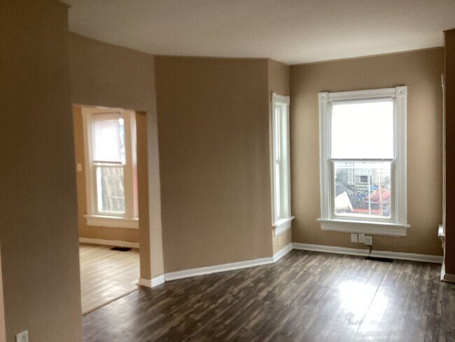 Building Photo - 1715 Warner St 2BR/1BA (Dayton)