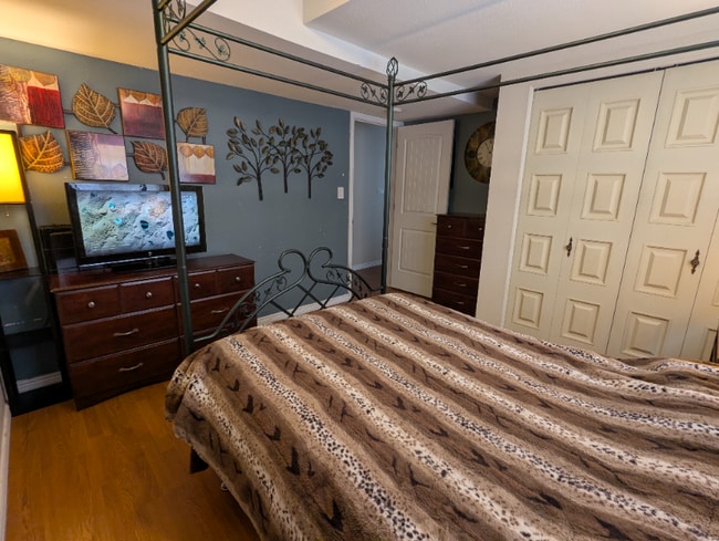 Foto del edificio - 5315 Villa Cir