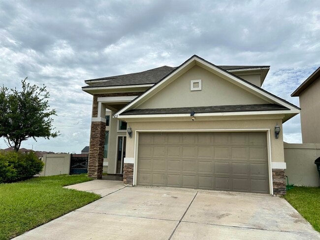 Building Photo - 302 Altozano Dr