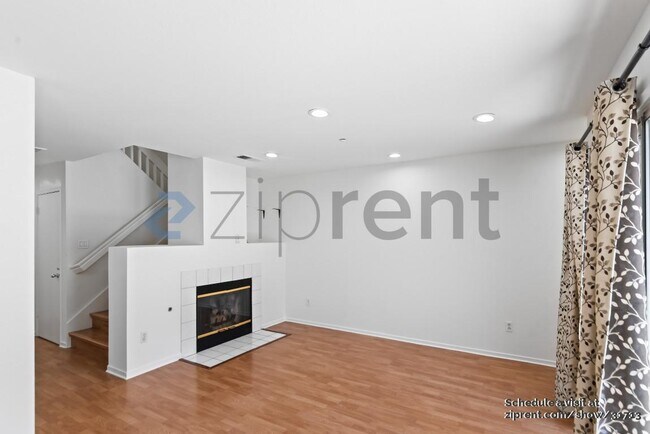 Building Photo - 5630 Caprice Common