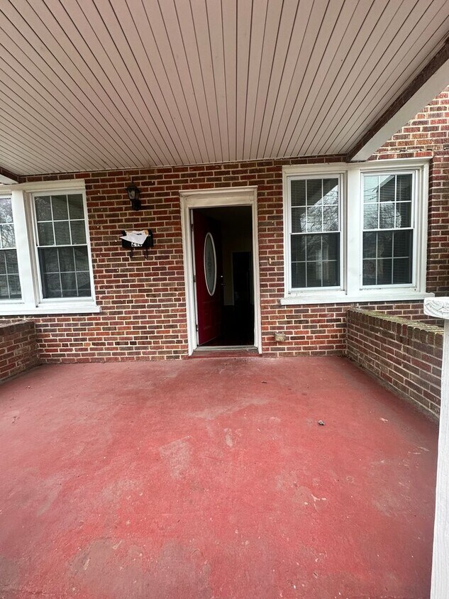 Three Bedroom Condo - Centrally Located Suffolk! - Three Bedroom Condo - Centrally Located Suffolk!