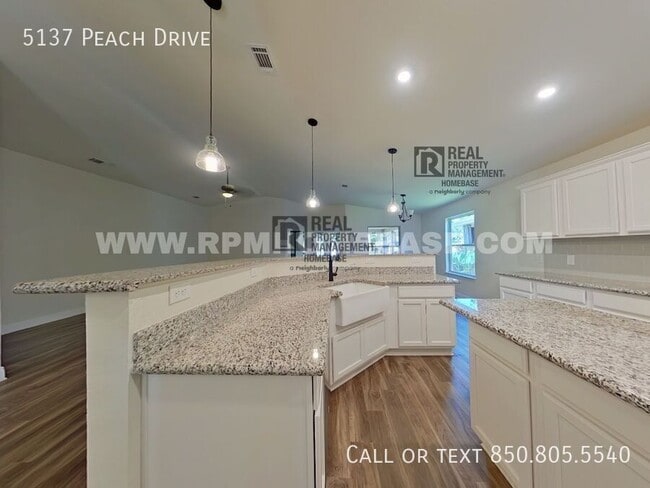 Building Photo - 5137 Peach Dr