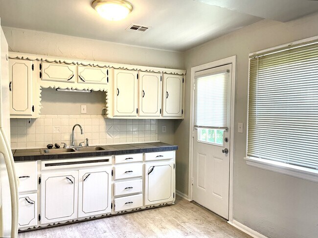 Foto del edificio - 518 Oak St NW