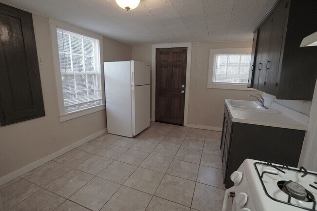 Photo - 24.5 Waltham Ave House