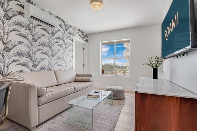 Foto del edificio - 4025 Indian Creek Dr