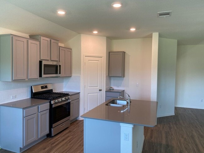 Building Photo - 3444 Pauling Loop