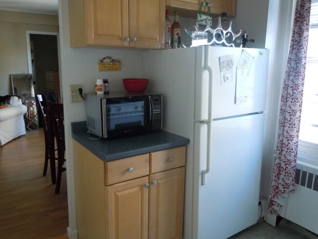 updated kitchen - 30 Glenbrook Rd