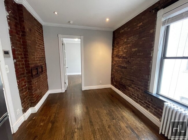 Building Photo - East 13th Street