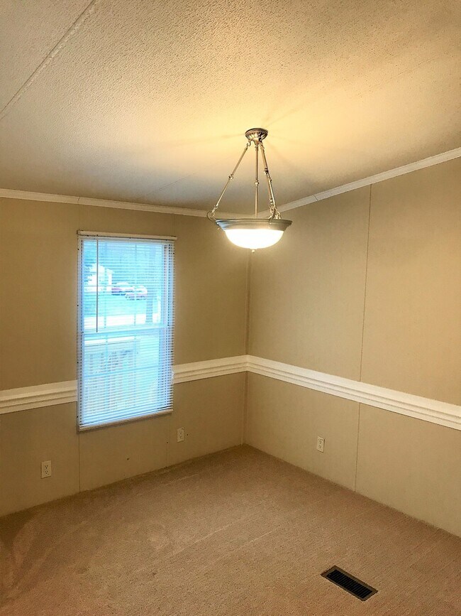 Foto del edificio - Fantastic Rental Near Lake Gaston