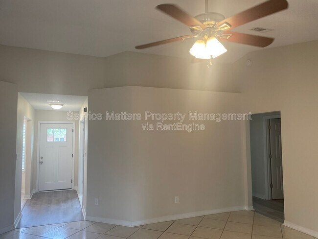 Foto del edificio - 5728 Dove Dr