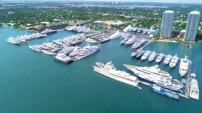 Icono de Marina Village - Icon Marina Village