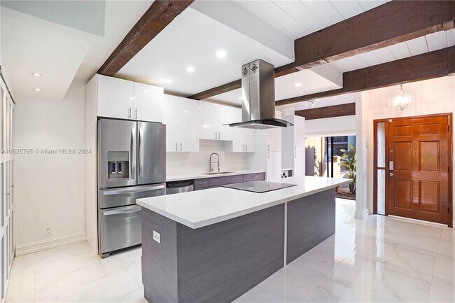 Foto del edificio - 701 E Coco Plum Cir