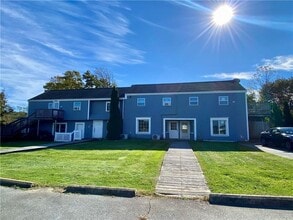 Building Photo - 16 Clearview Ave