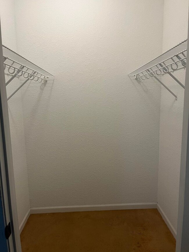 Foto del edificio - 625 State Rte W