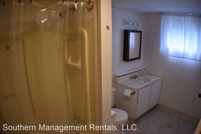 Building Photo - 1 br, 1 bath House - 117 Main St. 1st FL, ...