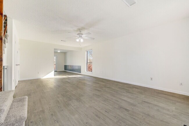 Foto del edificio - 3413 Victoria Cir