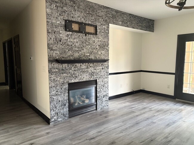 Foto del edificio - 2BR/2BA in Southwest Champaign