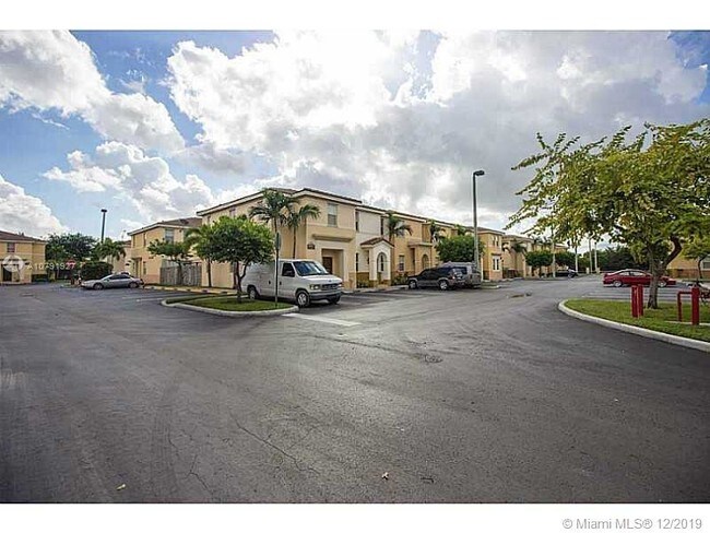 Building Photo - 8135 W 36 AVE  6 Hialeah Fl 33018