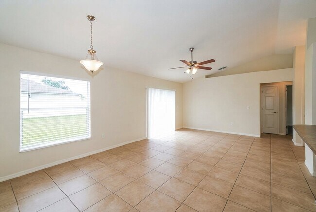 Foto del edificio - 7991 Princeton Manor Cir