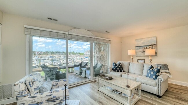 Building Photo - 505 Harbour Cove