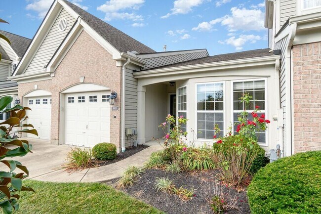 Building Photo - 6583 Pondfield Ln