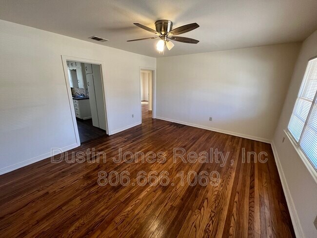 Building Photo - 2710 37th St