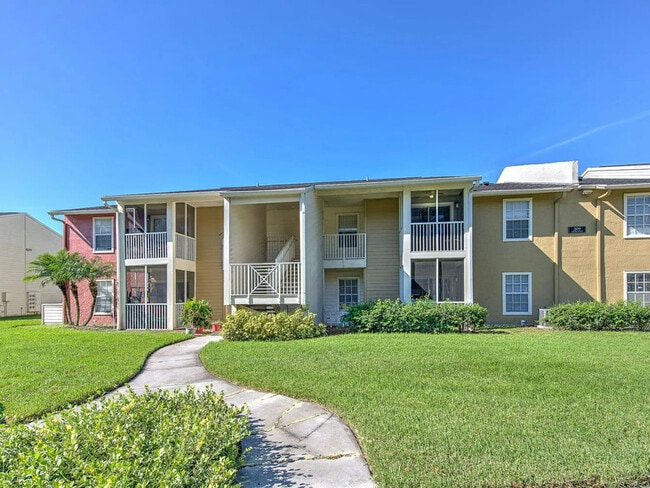 Building Photo - 209 Lake Brook Cir