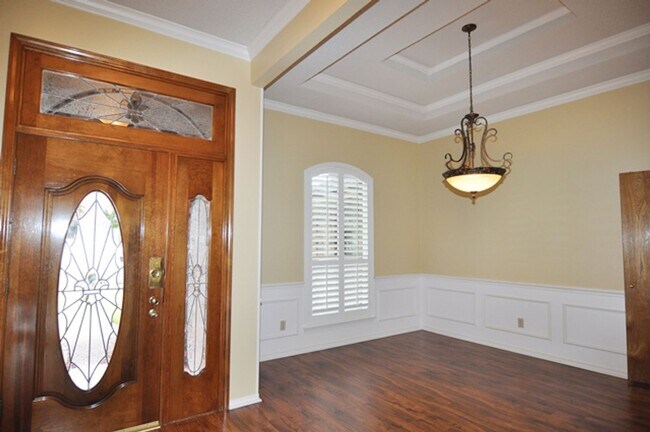 Building Photo - Fabulous custom home in Arlington!