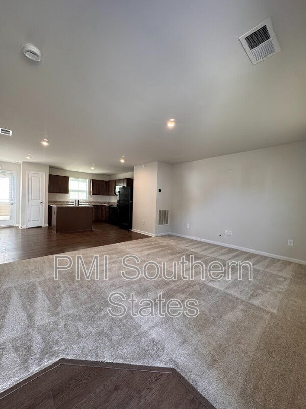 Foto del edificio - 926 Shakespeare Dr