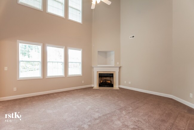 Foto del edificio - 129 Cloister Ln