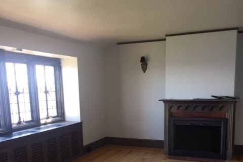 Living Room - 740 E Superior St