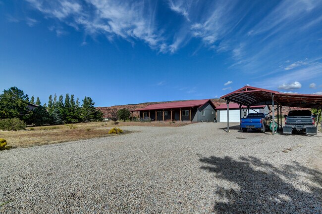 Building Photo - 383 E Coronado Ln