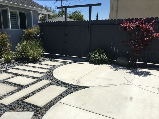 Zen front yard - 4074 Huron Ave