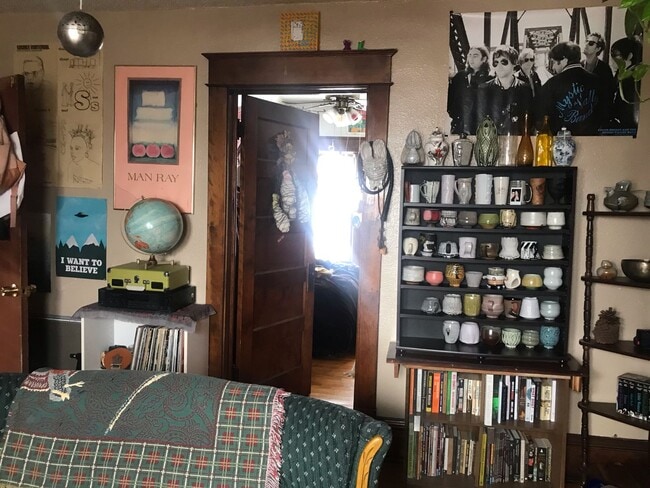 Foto del edificio - 811-28TH