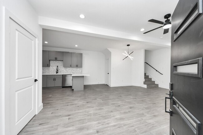 Foto del edificio - 7412 Carver Rd