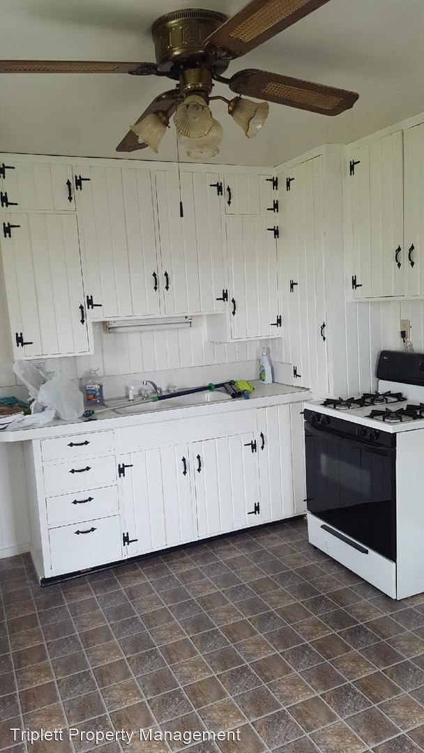 Foto del edificio - 2 br, 1 bath House - 414 West Division Street