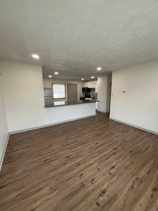 Building Photo - Beautifully Renovated 3-Bedroom Ranch with Open Floor Plan & 2-Car Garage