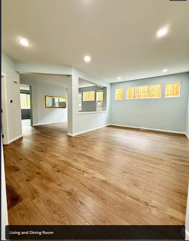 Foto del edificio - House For Rent In Sammamish