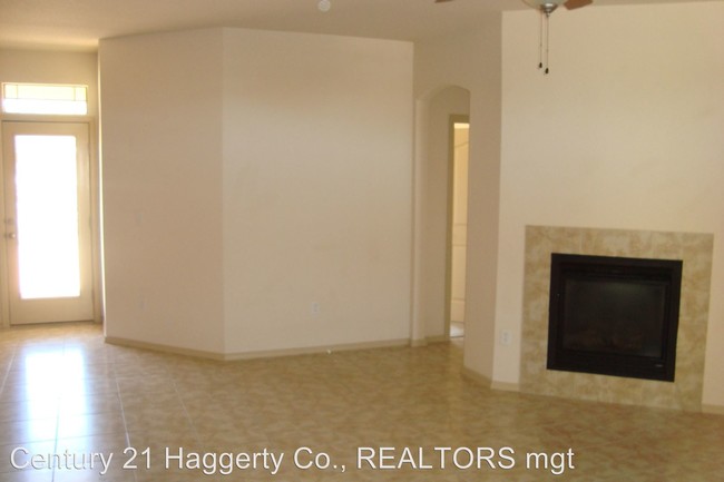 Building Photo - 11328 Robert Lennox Dr