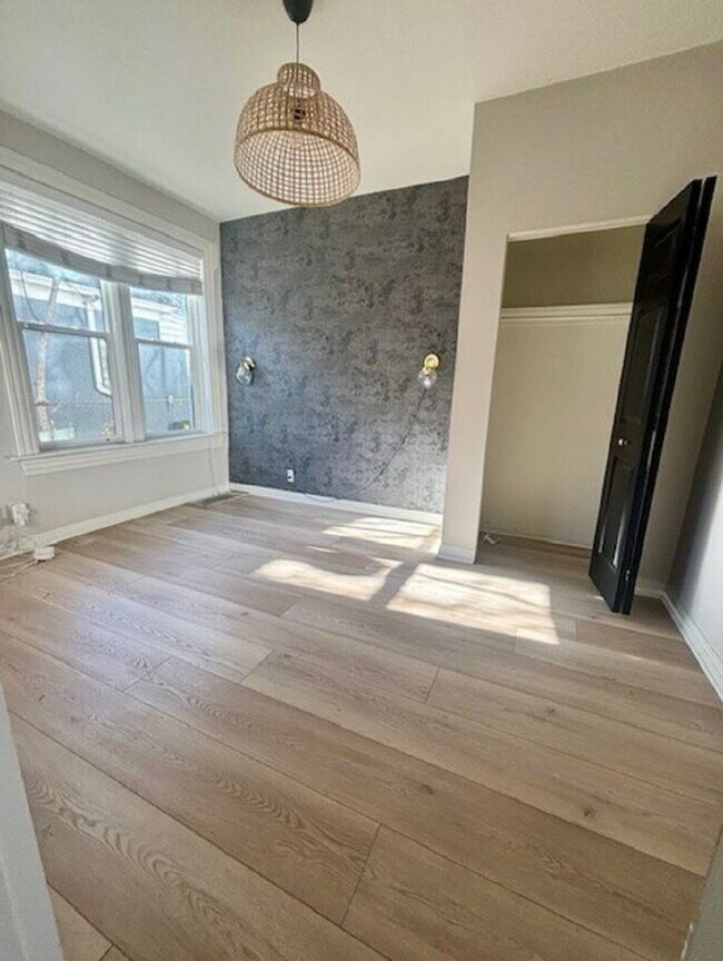Foto del edificio - Downtown Remodeled Living