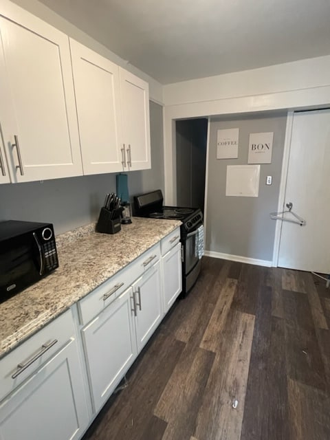 Building Photo - 395 Berwick St