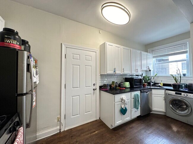 Foto del edificio - 327 Kedzie St